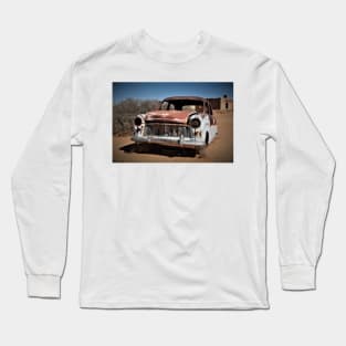 The rusty old car Long Sleeve T-Shirt